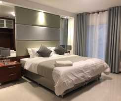Jj Suites - Your Home On 11