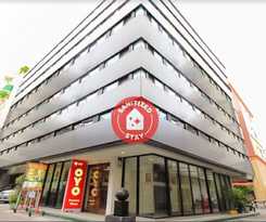 Oyo 225 Premier Place