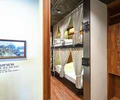 Hostel Siam Plug In