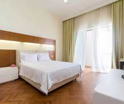 Home Suites By Marina