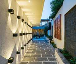 Hotel Wuhua Yishu Lijiang Flagship