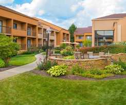 Courtyard By Marriott Chicago Deerfield