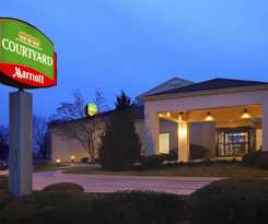 Hotel Spark by Hilton Bettendorf Quad Cities