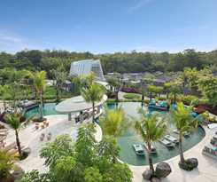 Hotel Cross Bali Breakers