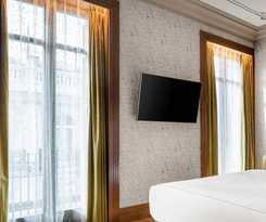 Palacio Santa Clara, Autograph Collection