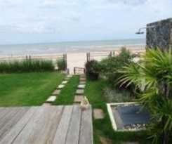 Hotel Talay Naresuan Beach House