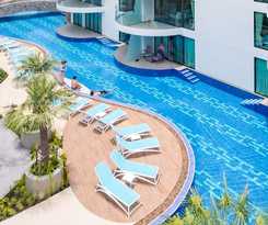 Hotel LetsPhuket Twin Sands Resort and Spa