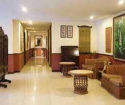 Hotel RedDoorz Plus @ Losari Beach