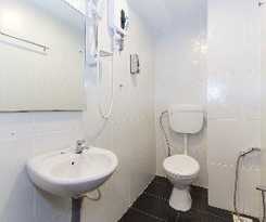 OYO 423 BMS Hotel