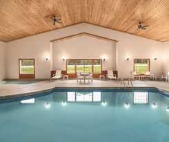 Country Inn and Suites by Radisson, Detroit Lakes