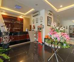 RedDoorz Premium @ Alqueby Hotel