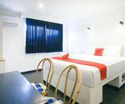 RedDoorz Premium near Senggigi Beach
