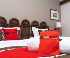 Hotel Reddoorz Premium @ Lido Sukabumi