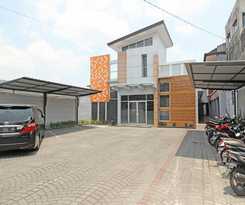 Hotel RedDoorz near Hartono Mall 3