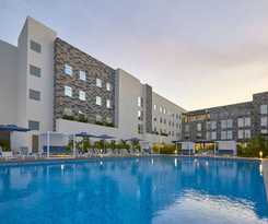 Hotel City Express Plus Cancun Aeropuerto Riviera