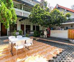 RedDoorz Plus near Taman Sari 2