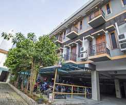 Hotel RedDoorz Plus near Ciputra World Kuningan 2