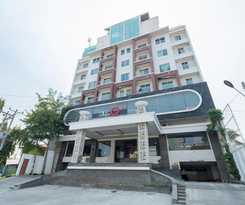 Hotel Collection O 19 Grand Malebu Makassar