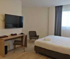 Hotel Adonis Cupecoy