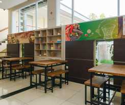 Reddoorz Plus @ Point Phila Cihampelas