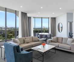 Meriton Suites Waterloo