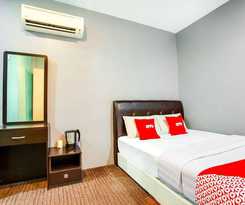 Hotel OYO 89652 P Line Hotel