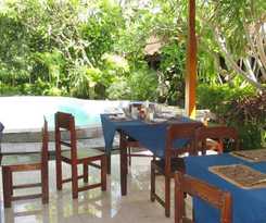 Hotel Adus Beach Inn