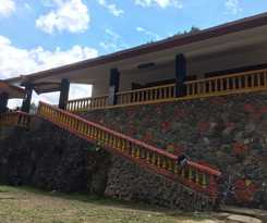 Hotel Puncak Camp Hills