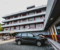RedDoorz Plus near RSCM Jakarta