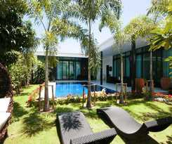 Hotel Black Lotus Resort and Spa