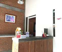 Hotel Rumah Stroberi Organic Farm and Lodge