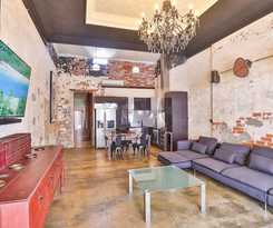 Hotel Indulge Apartments - Eighth Street