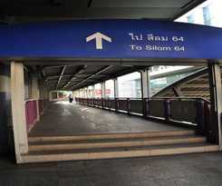 VPlace Silom Hotel