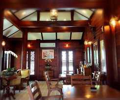 Rich Garden House