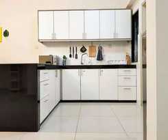 Puchong 8-12 pax Cozy Apartment IOI