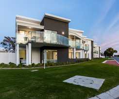 Hotel Reflections By Rockingham Apartments