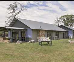 Hotel Kickenback Chalet - Contemporary chalet in the heart of Crackenback