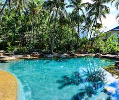 Poinciana 011 Deluxe 2 Bedroom Apartment Centrally Located With Golf Buggy