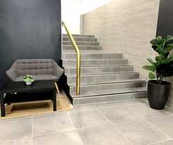 Sydney Cbd 2 Bedroom Apartment With Balcony