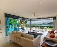 Pavilion 17 Oceanfront Ground Floor 4 Bedroom Heated Pool Plus Golf Buggy