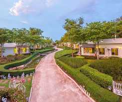Villa Reina Khao Yai Resort