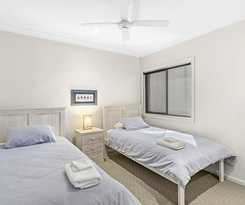 Hotel Fingal Breeze at Fingal Bay