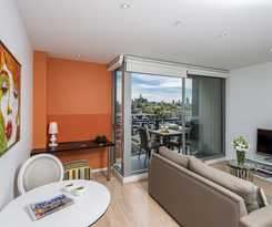 Oaks Melbourne South Yarra Suites