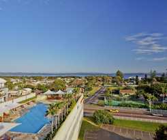 Hotel Oaks The Entrance Waterfront Suites