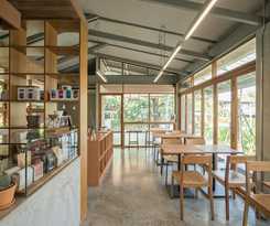 Hotel Sunkiss Pool.bed.cafe