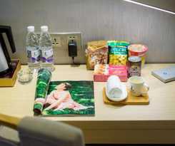 Lavande Hotel (Guangzhou Tiyu West Road Metro Station)