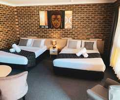 Motel Squatters Homestead