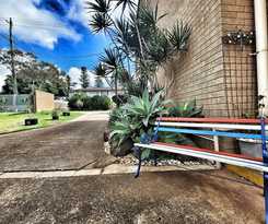 Hotel A Raceview Motor Inn