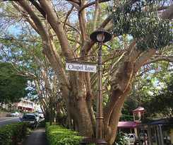 Hotel Montville Suites