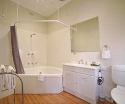 Hotel Ballarat Station Apartments